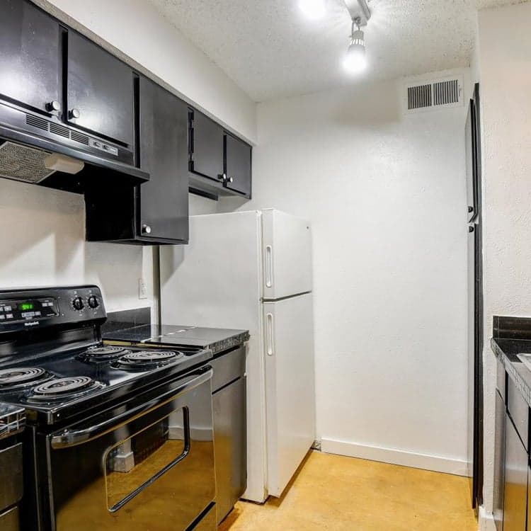 6806a7b95260194bb90b628e_05-Bernard-St-Unit-A1-005