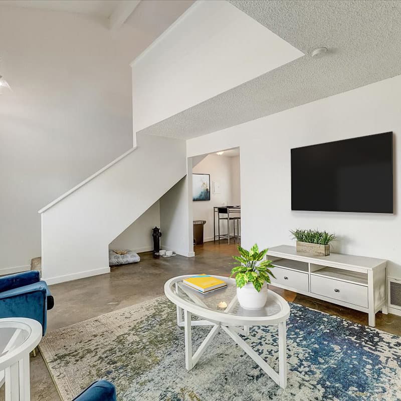 6806abd8470f9500eb8a2533_4-W-Hickory-St-007