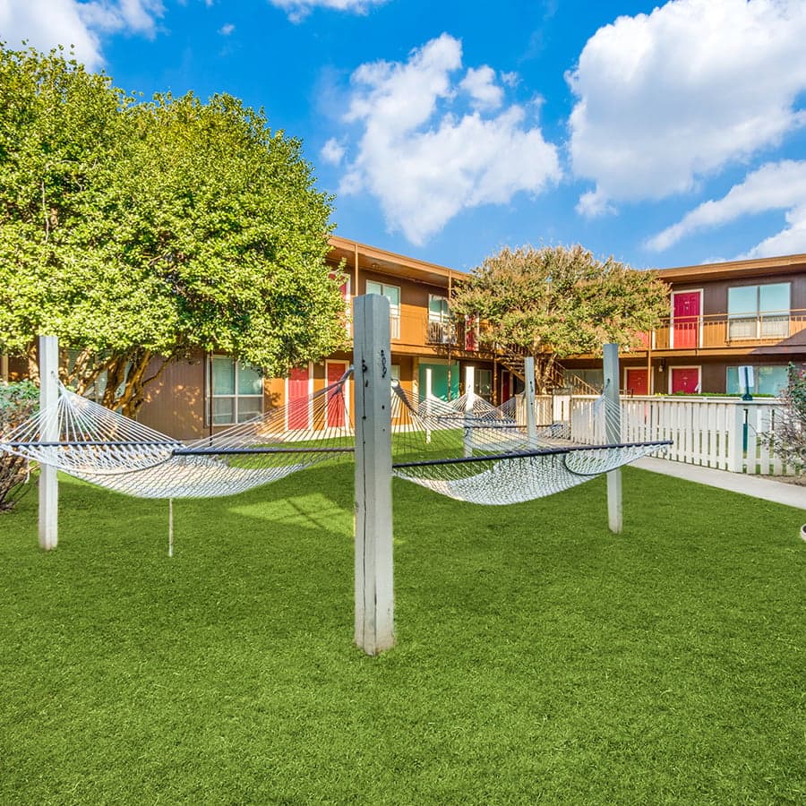 680794a4d6130d05471924b4_911-bernard-st-denton-tx-76201-High-Res-5